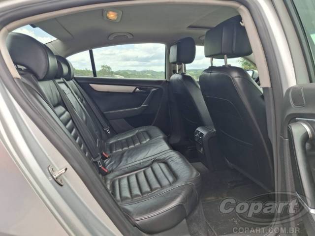 2011 VOLKSWAGEN PASSAT 