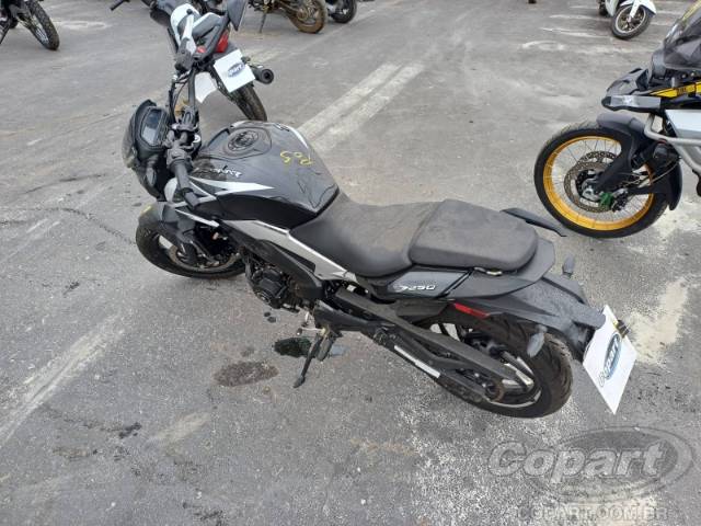 2025 BAJAJ DOMINAR 