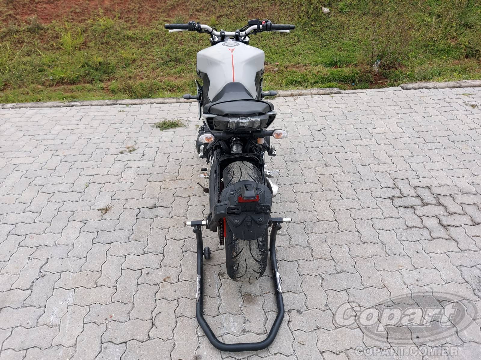 Foto 10 de 10: 2021 YAMAHA MT-09
