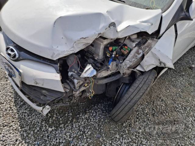 2015 HYUNDAI HB20 