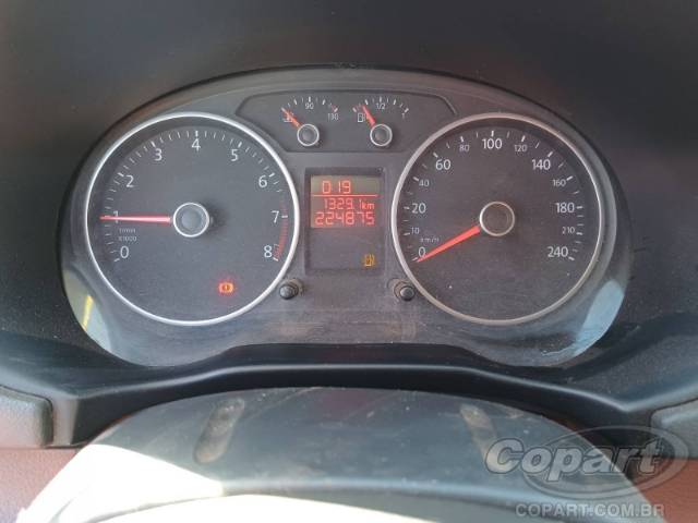 2016 VOLKSWAGEN VOYAGE 