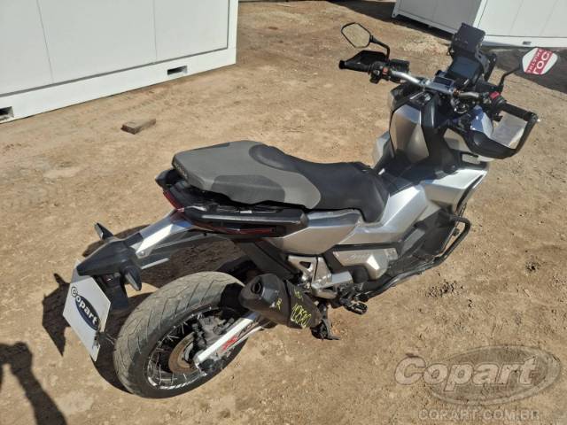 2017 HONDA X-ADV 