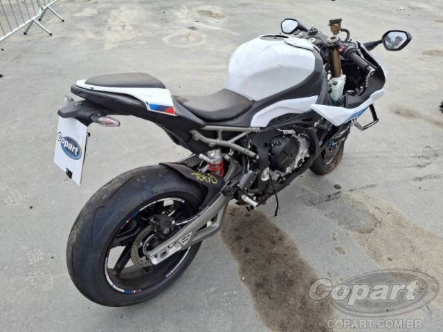 2026 BMW S 1000 