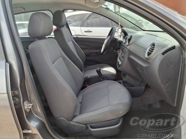 2011 VOLKSWAGEN VOYAGE 