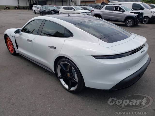 2022 PORSCHE TAYCAN 