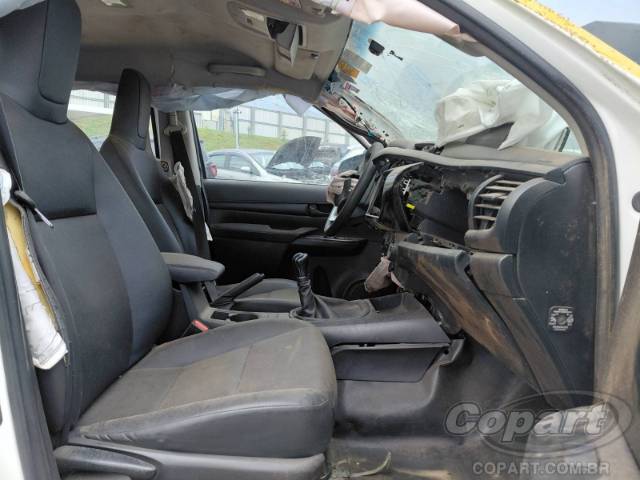 2024 TOYOTA HILUX CD 