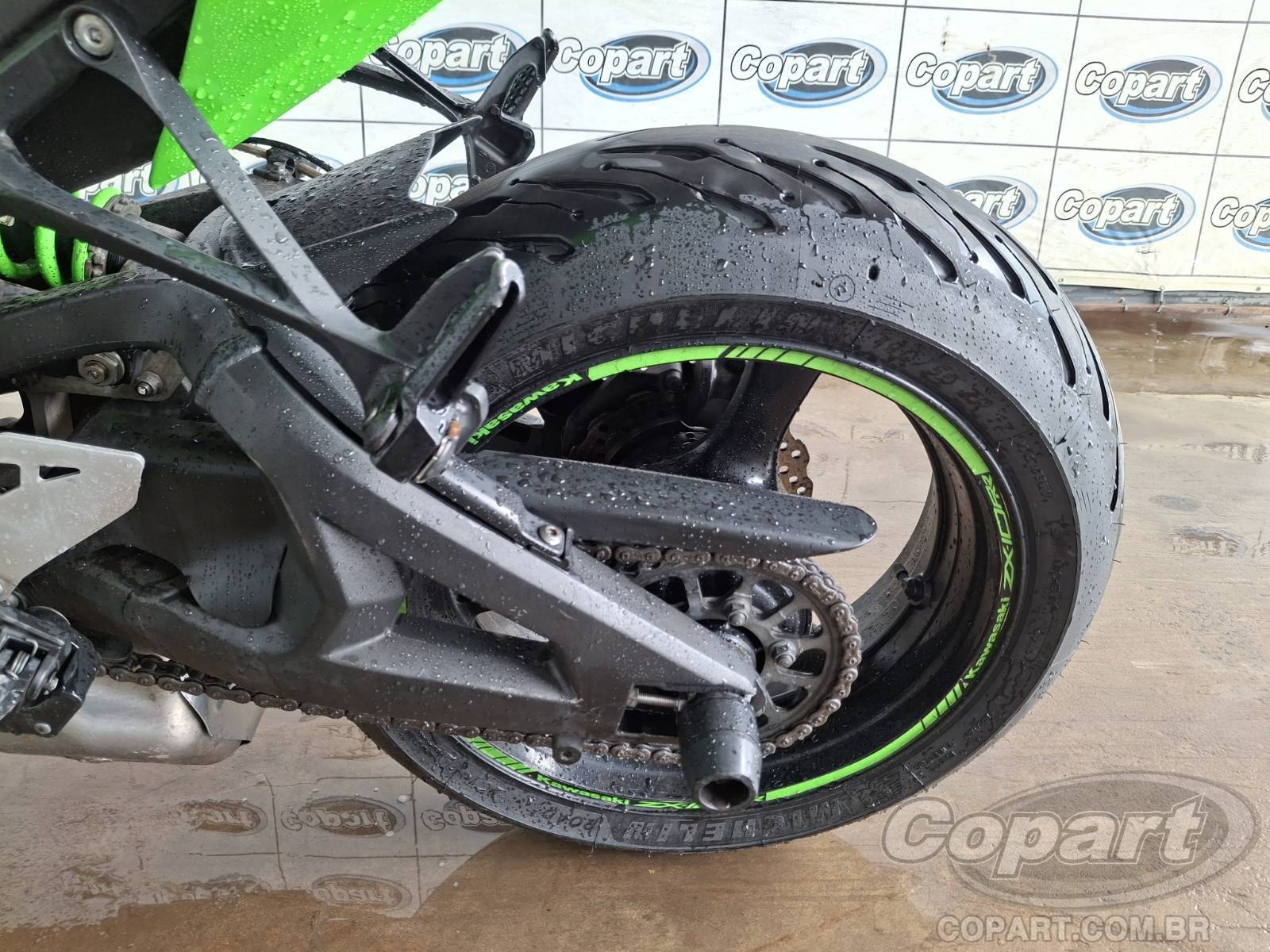 Foto 7 de 10: 2015 KAWASAKI NINJA ZX-10R
