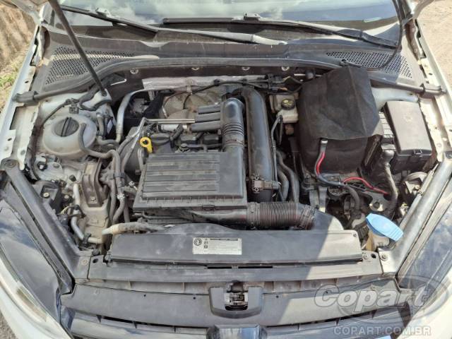 2015 VOLKSWAGEN GOLF 