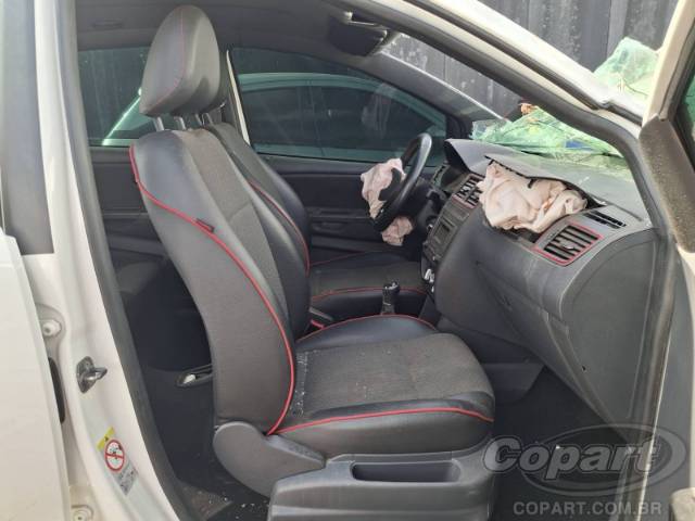 2016 VOLKSWAGEN FOX 