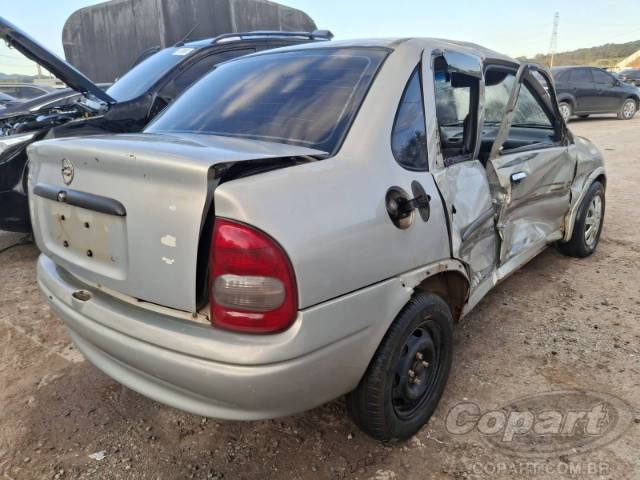 2005 CHEVROLET CLASSIC 