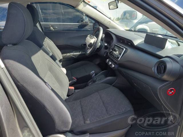 2025 NISSAN Kicks Play 