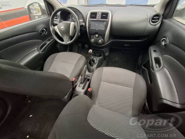 2017 NISSAN VERSA 