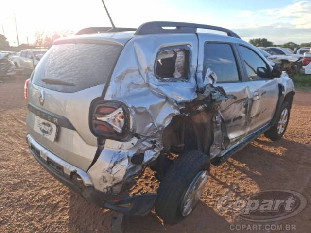 2024 RENAULT DUSTER 