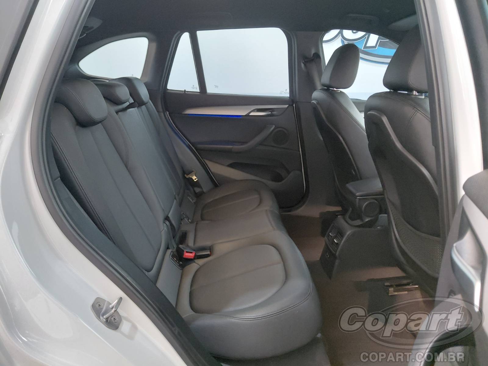 2020 BMW X1 — foto 6 de 10