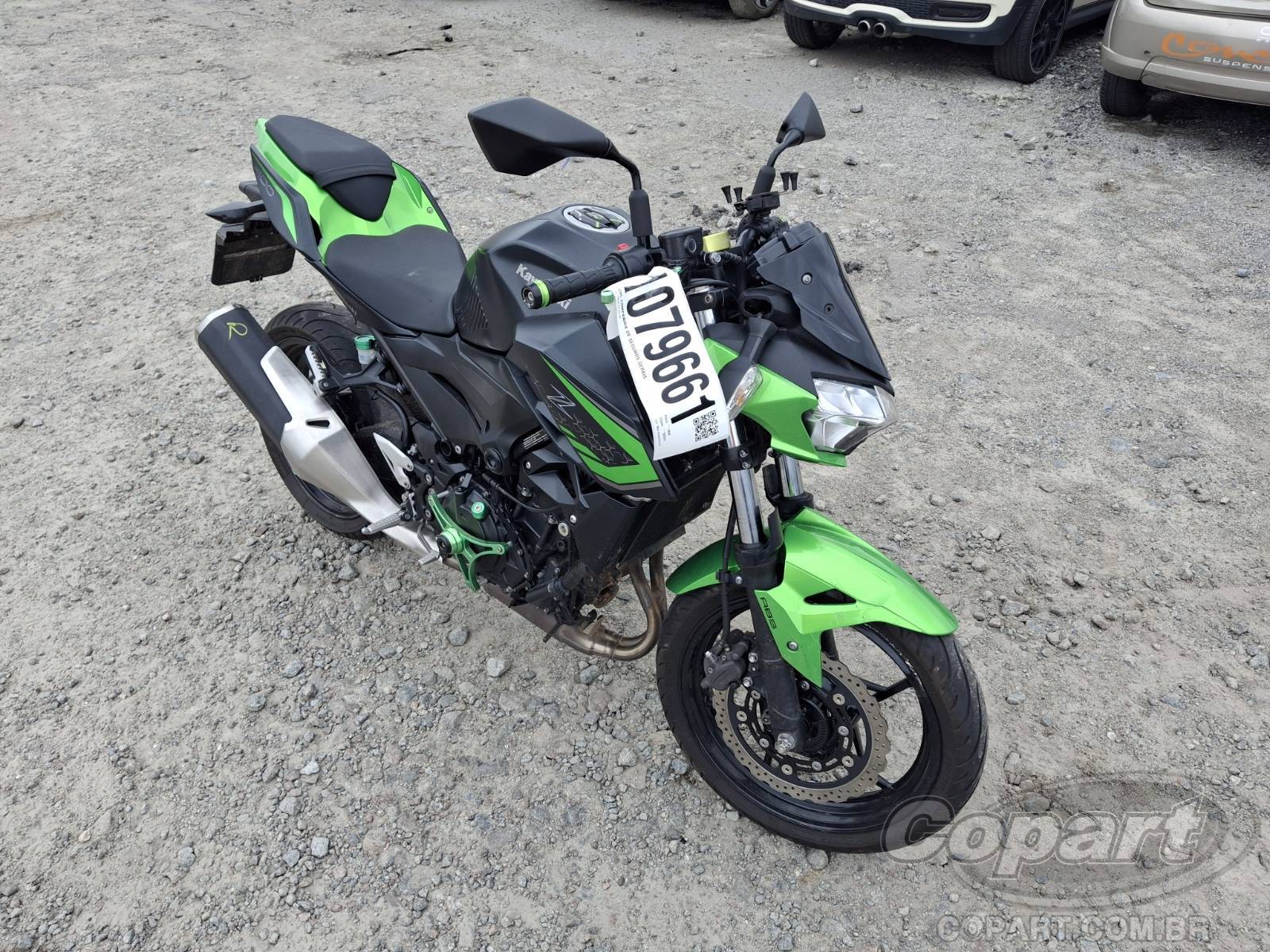 Kawasaki Z400 2021