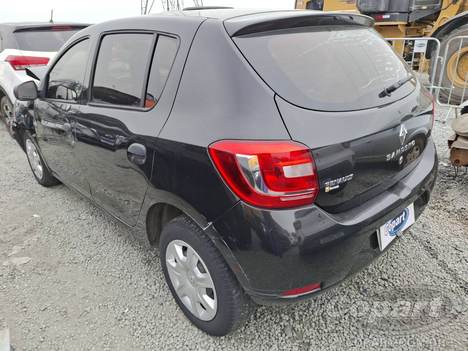 Foto 3: 2015 RENAULT SANDERO