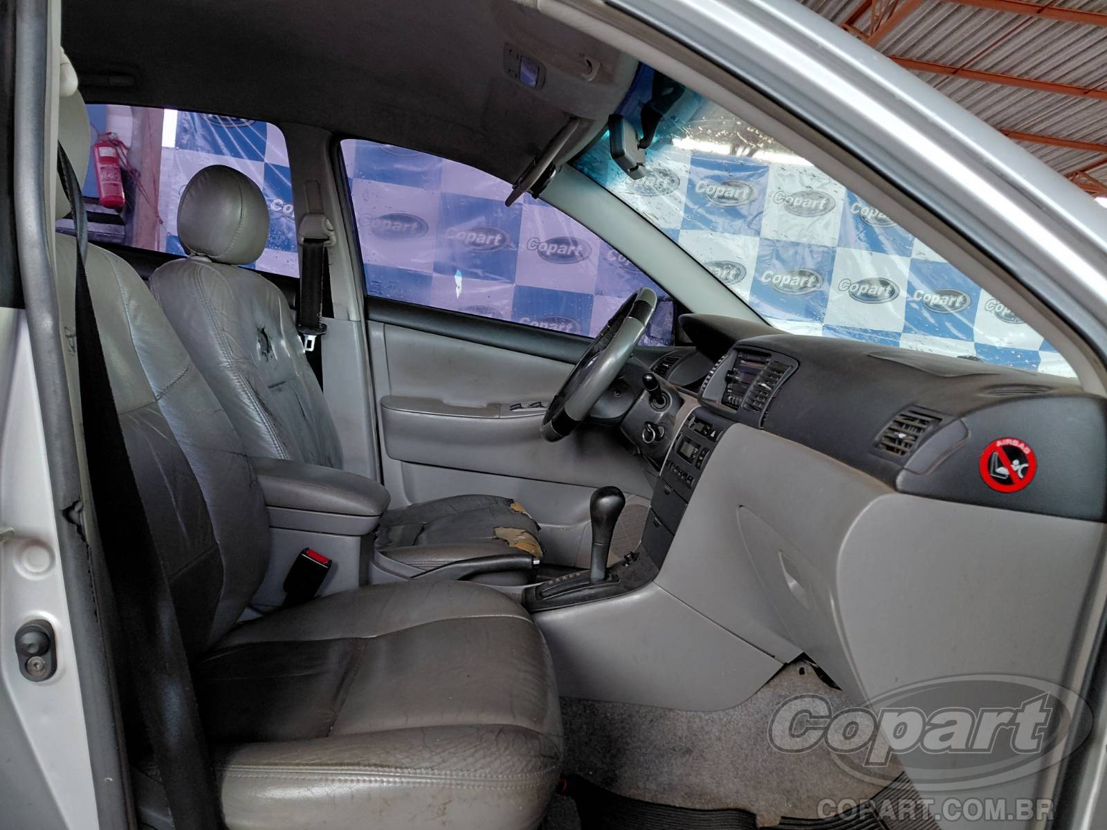 2003 TOYOTA COROLLA — foto 5 de 10
