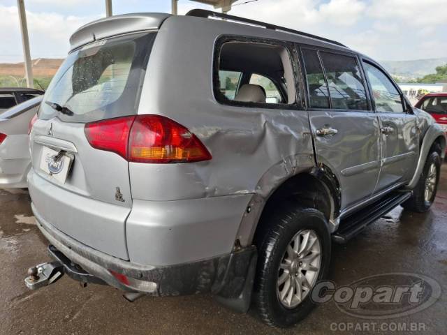 2011 MITSUBISHI PAJERO DAKAR 