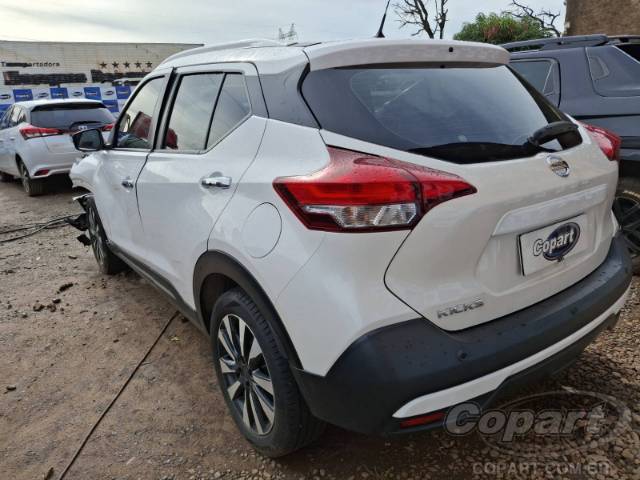 2021 NISSAN KICKS 