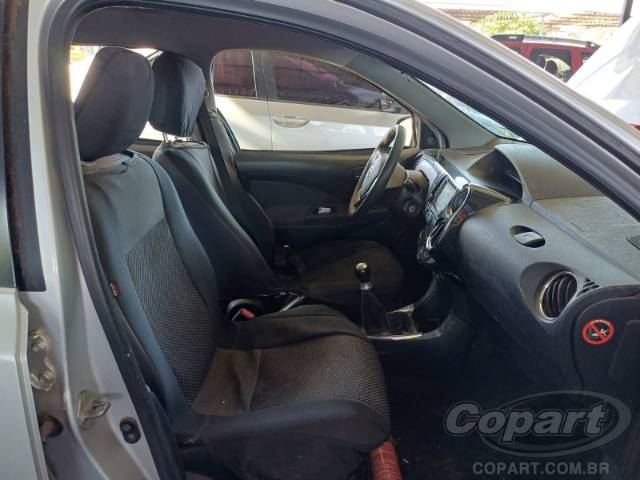 2015 TOYOTA ETIOS SEDA 