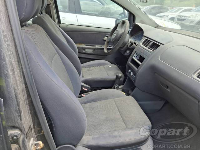 2013 VOLKSWAGEN FOX 