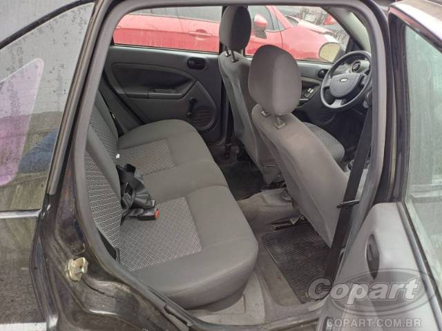 2006 FORD FIESTA SEDAN 