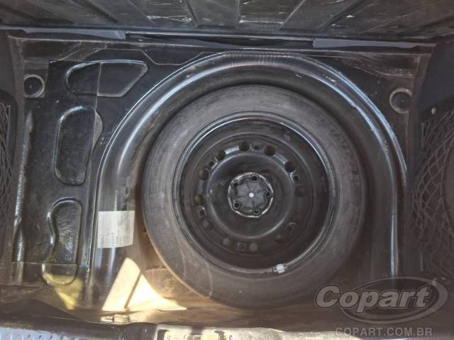 2011 VOLKSWAGEN FOX 