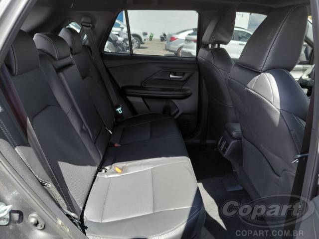 2026 TOYOTA Yaris Cross 