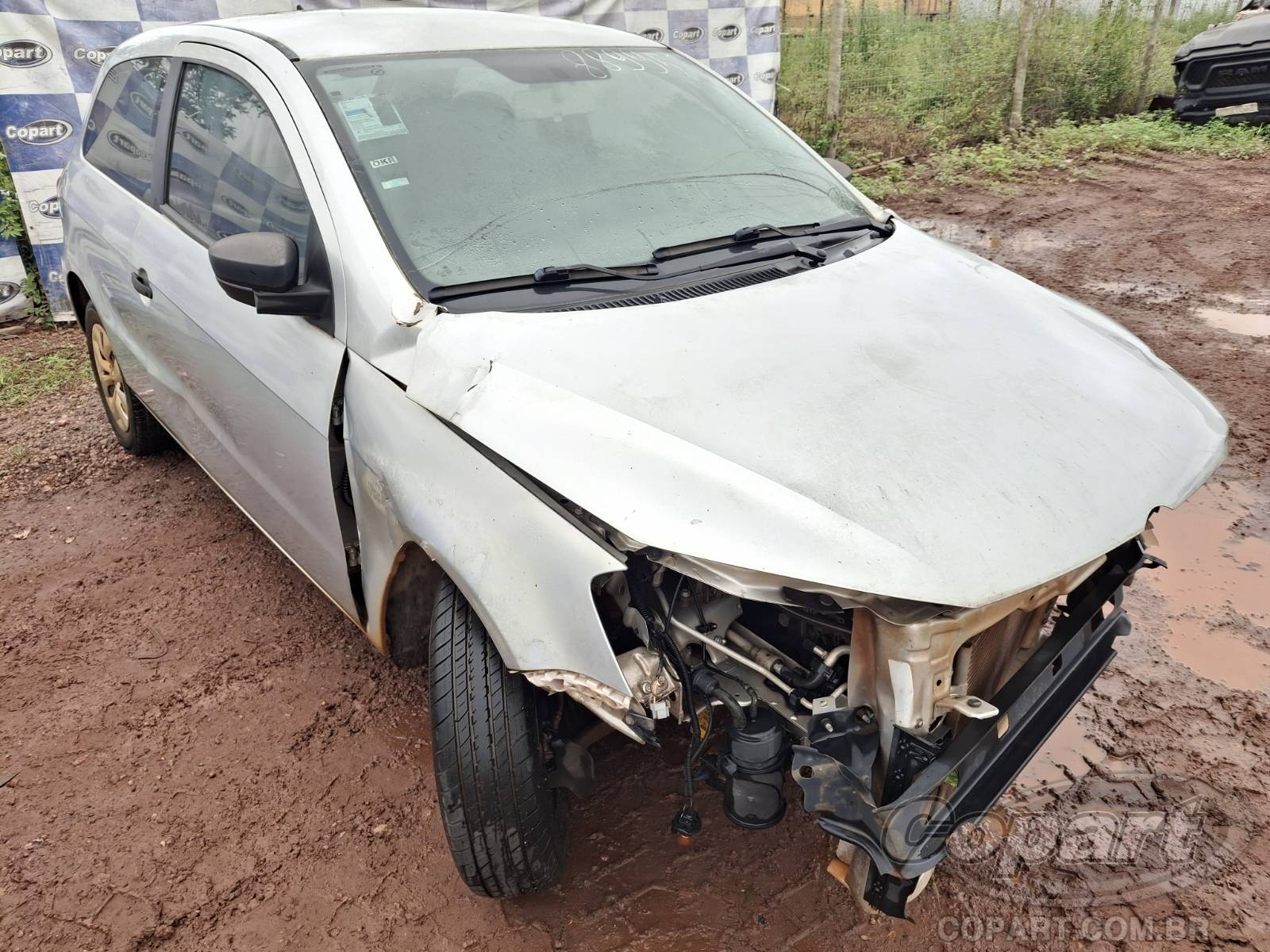 Volkswagen Gol City Novo 1.0 Total Flex 2015 Colisão Média Monta