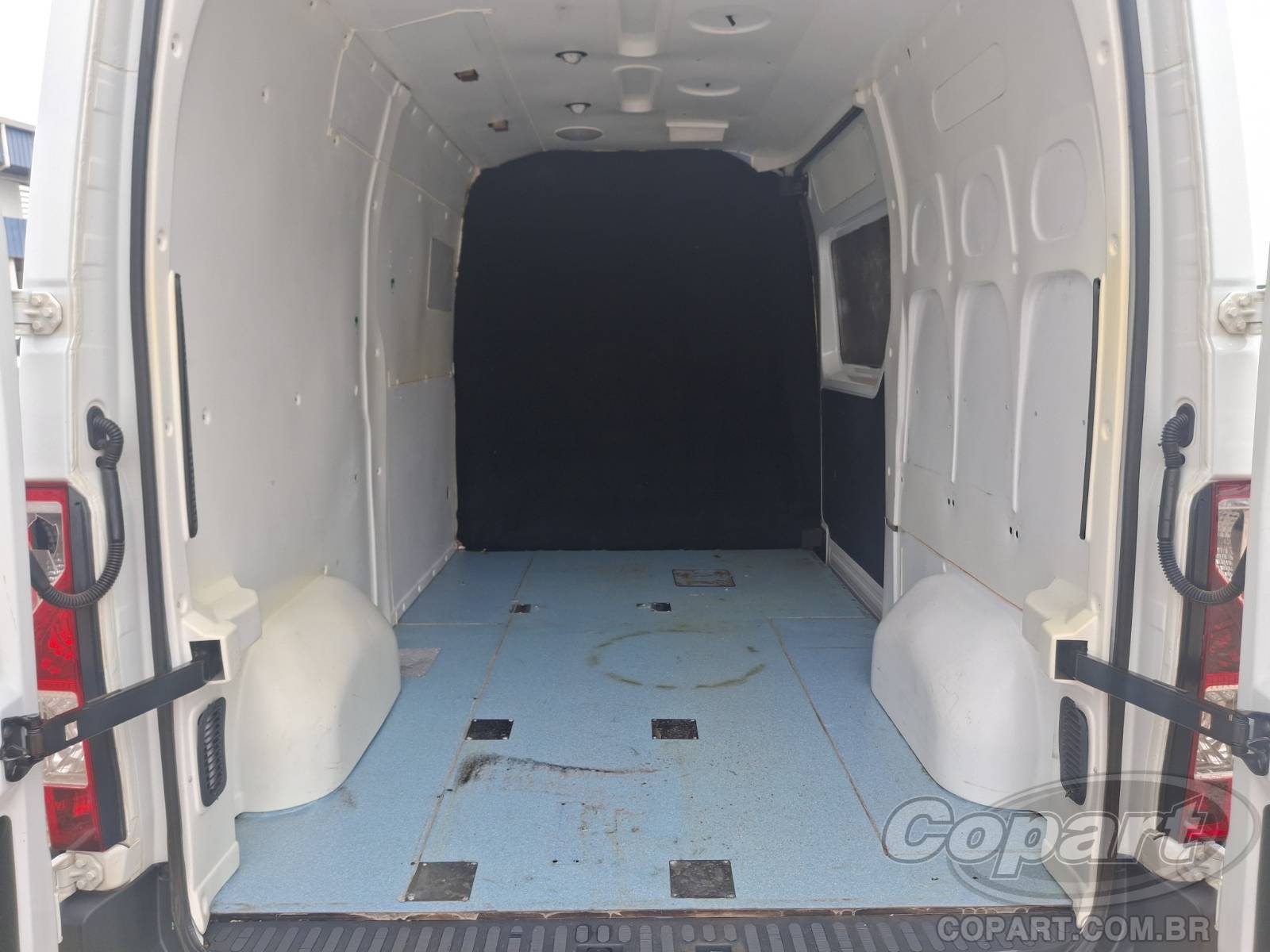 2021 RENAULT MASTER FURGAO — foto 6 de 10