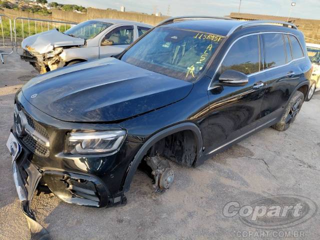 2025 MERCEDES BENZ GLB 