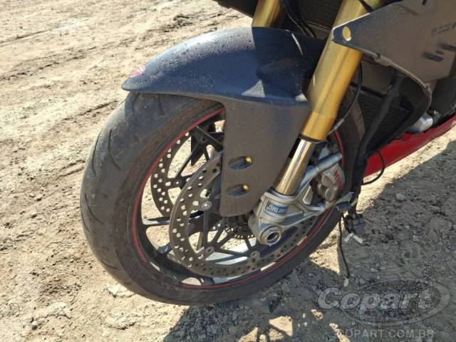 2015 DUCATI SUPERBIKE 