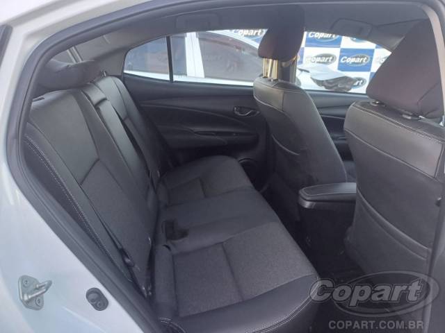 2025 TOYOTA YARIS SEDA 