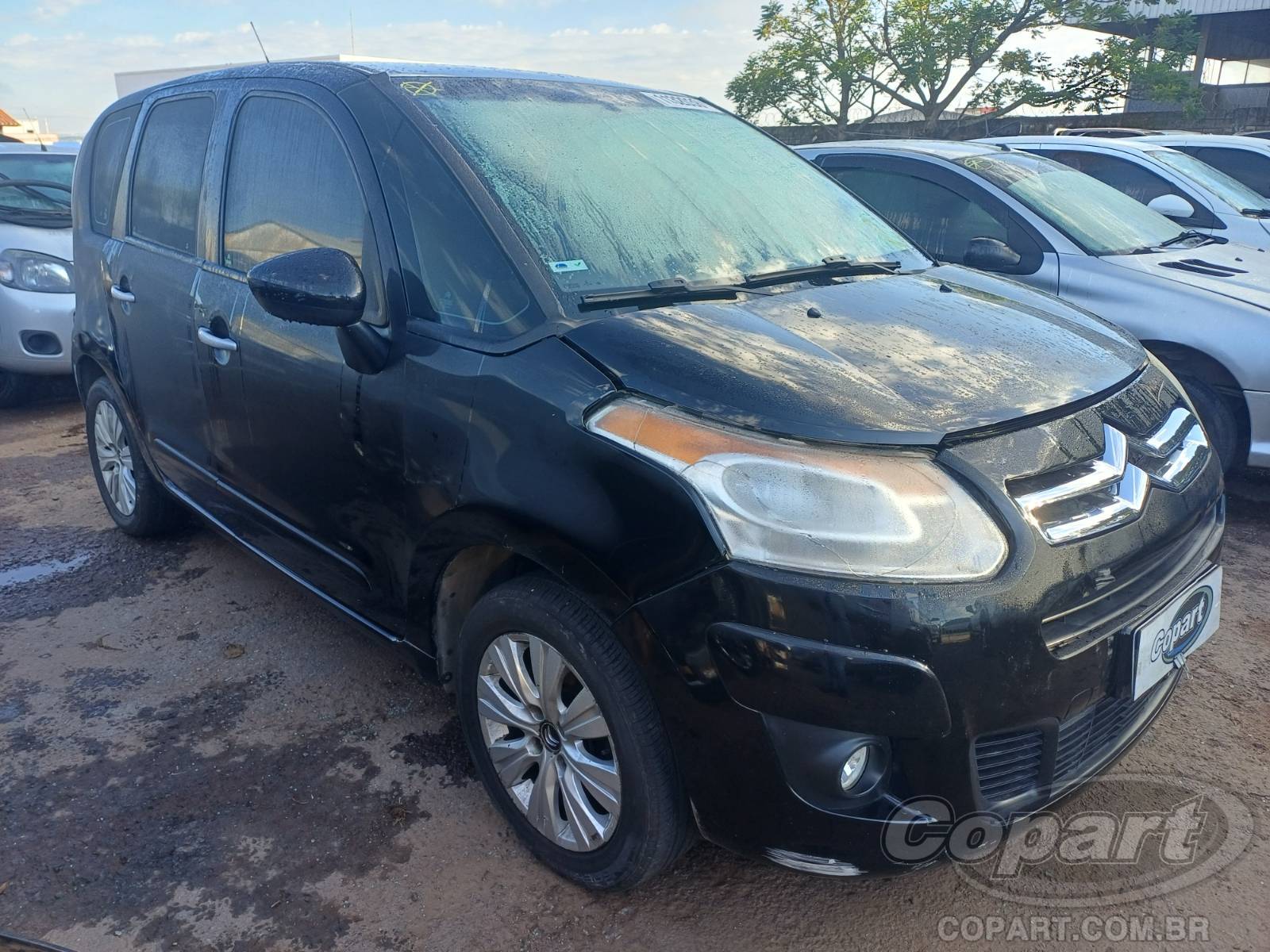 Veículo Peugeot C3 Citroën C3 Picasso 2012 2012 em leilão