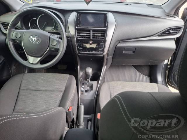 2024 TOYOTA YARIS SEDA 
