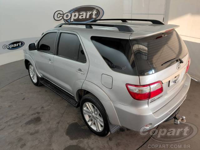 2011 TOYOTA HILUX SW4 