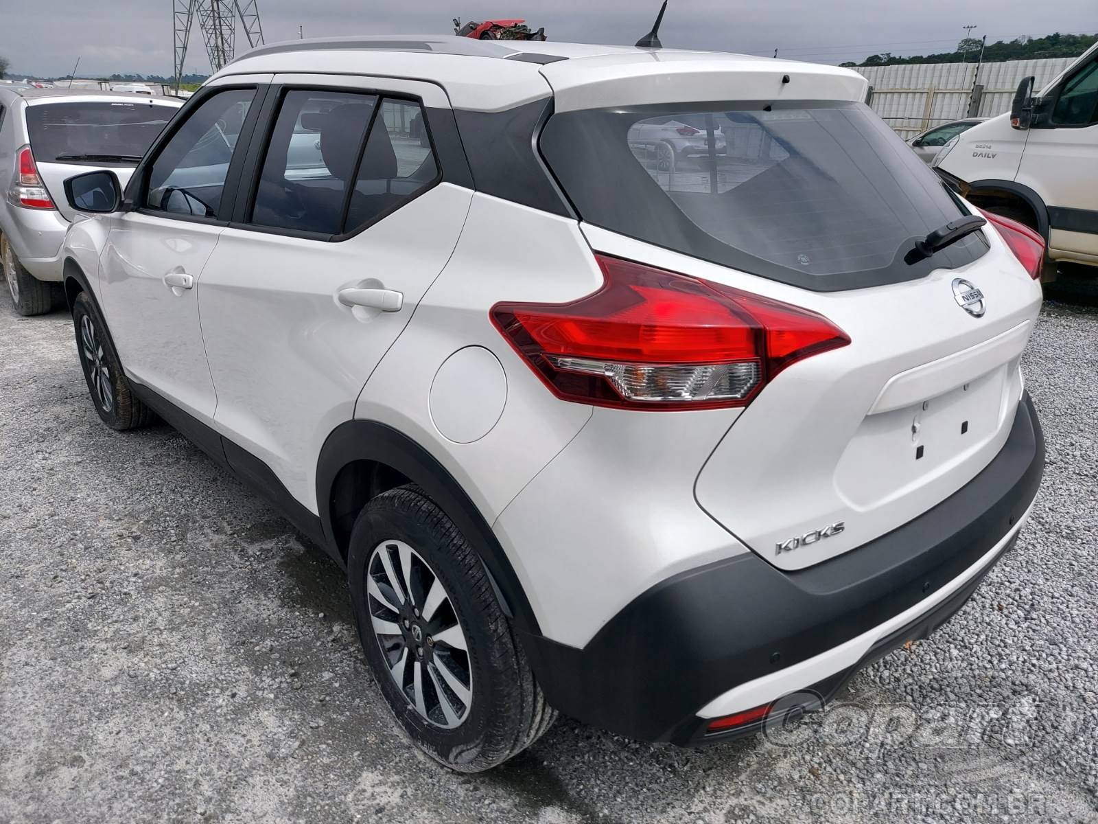 Foto 3: 2019 NISSAN KICKS