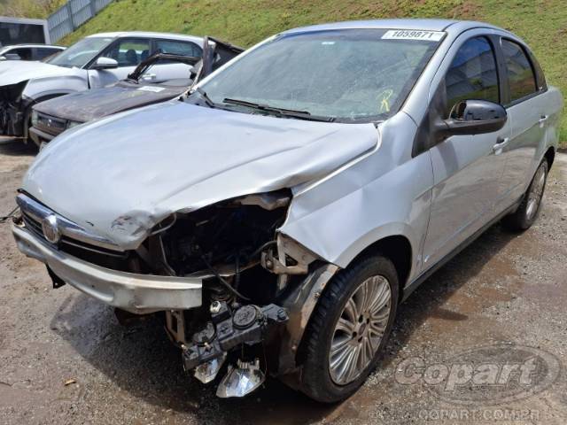 2013 FIAT GRAND SIENA 