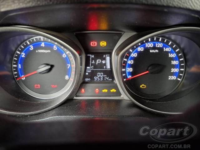 2015 HYUNDAI HB20S 