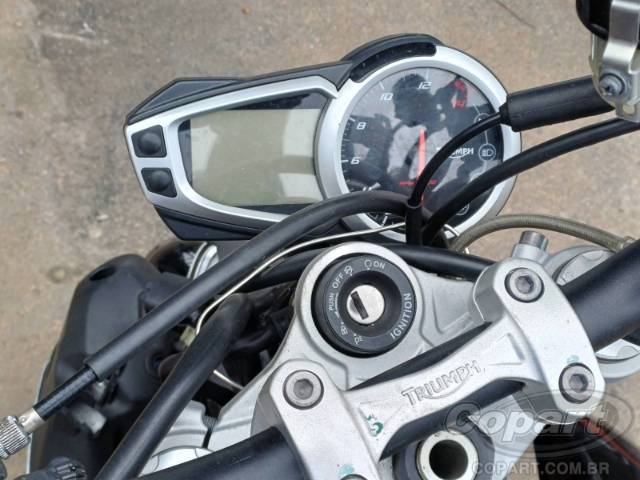 2014 TRIUMPH STREET TRIPLE 