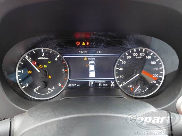 2025 NISSAN FRONTIER CD 