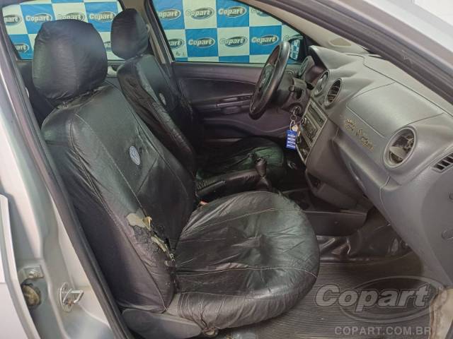 2013 VOLKSWAGEN VOYAGE 