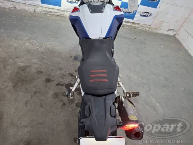 2025 BMW F 900 