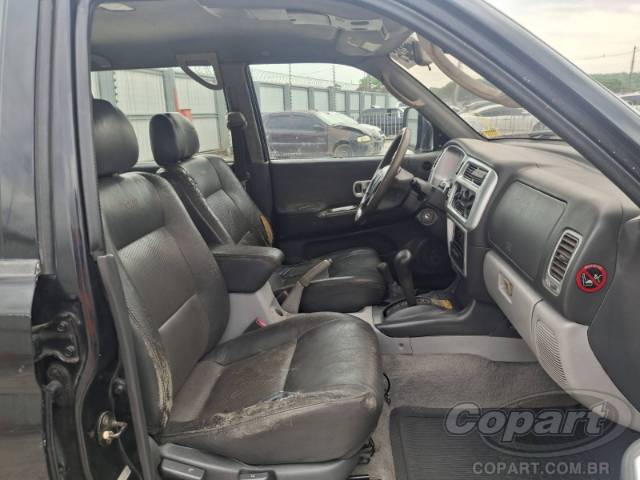 2001 MITSUBISHI PAJERO SPORT 