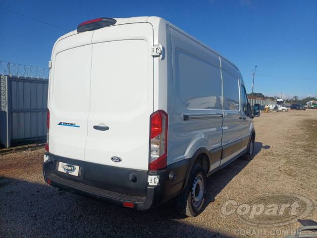 2025 FORD E-TRANSIT FURGAO 