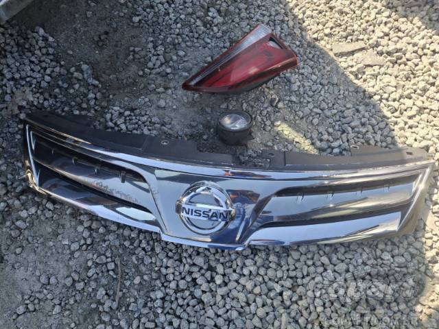 2013 NISSAN LIVINA 