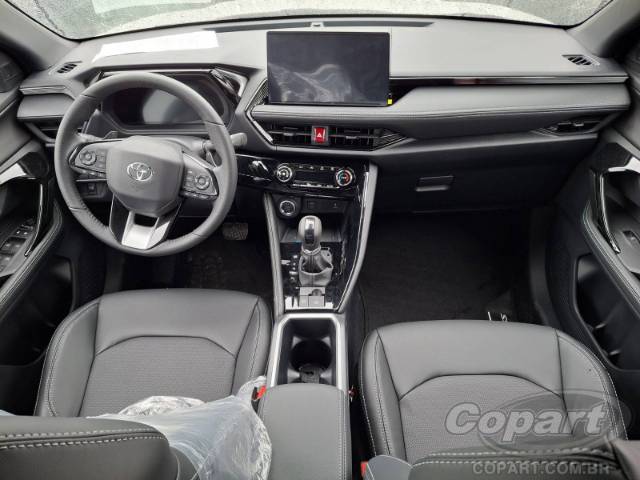 2026 TOYOTA Yaris Cross 