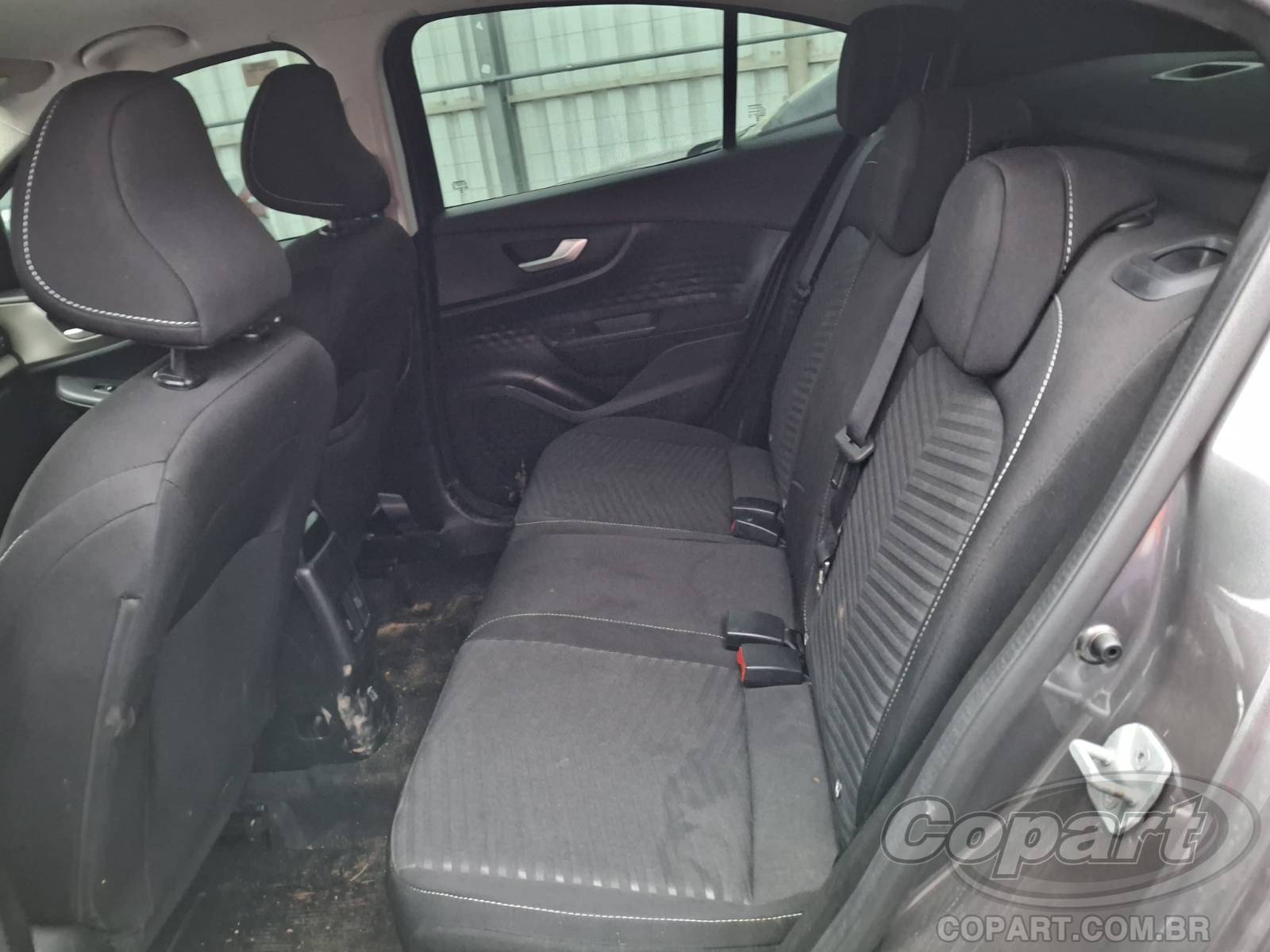 Foto 6 de 10: 2023 FIAT FASTBACK