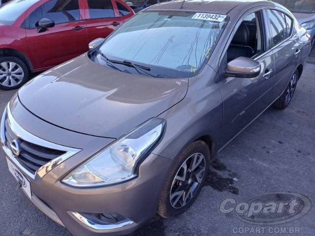 2017 NISSAN VERSA 