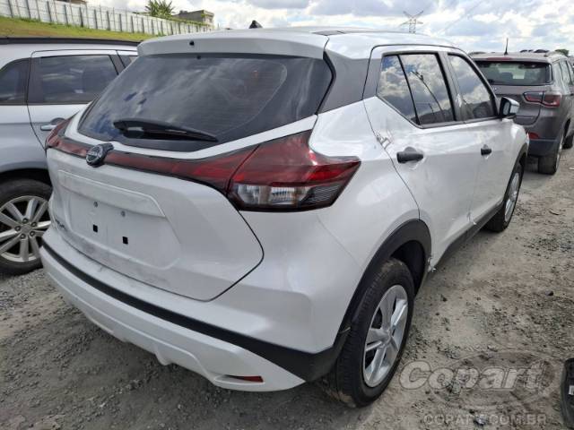 2024 NISSAN KICKS 